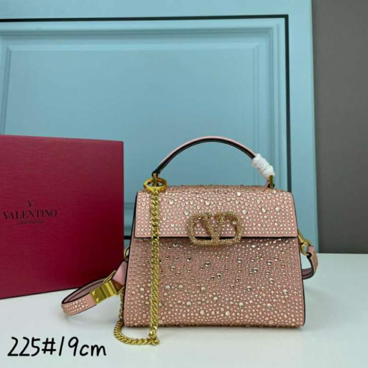 Picture of Valentino Handbags _SKUfw127529648fw